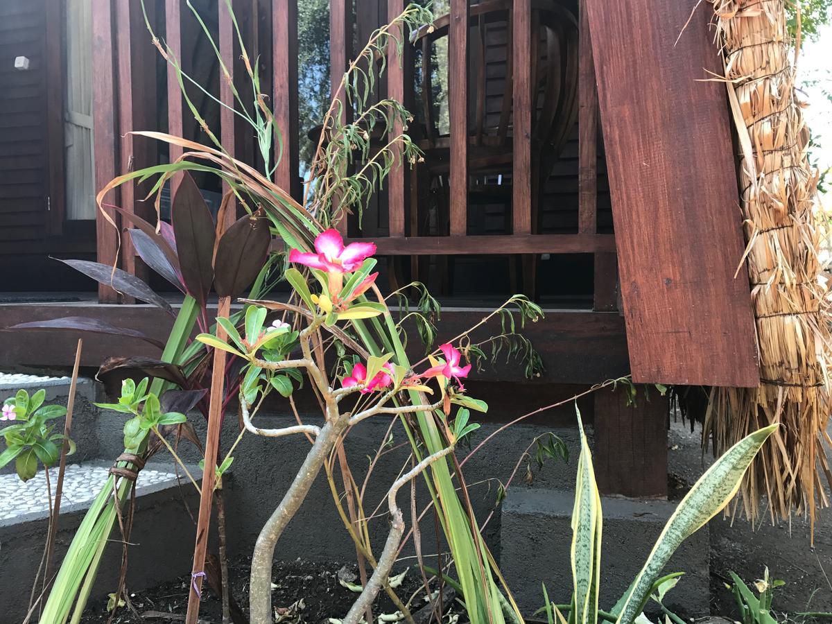 Meno Madia Bungalows Ilhas Gili Exterior foto